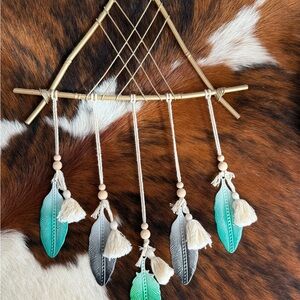 Bohemian Feather Wall Hanging Decor - Black, Gray, Green